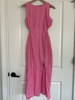 LILLUSORY Sleeveless Pink Midi Dress with Side Cutouts